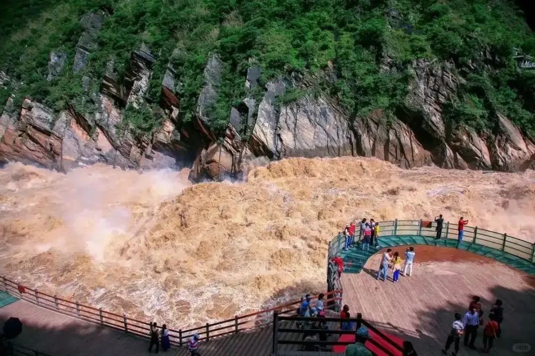 虎跳峡